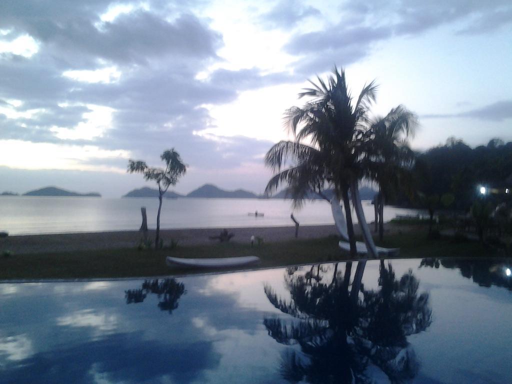 Luwansa Beach Hotel Labuan Bajo Exterior foto