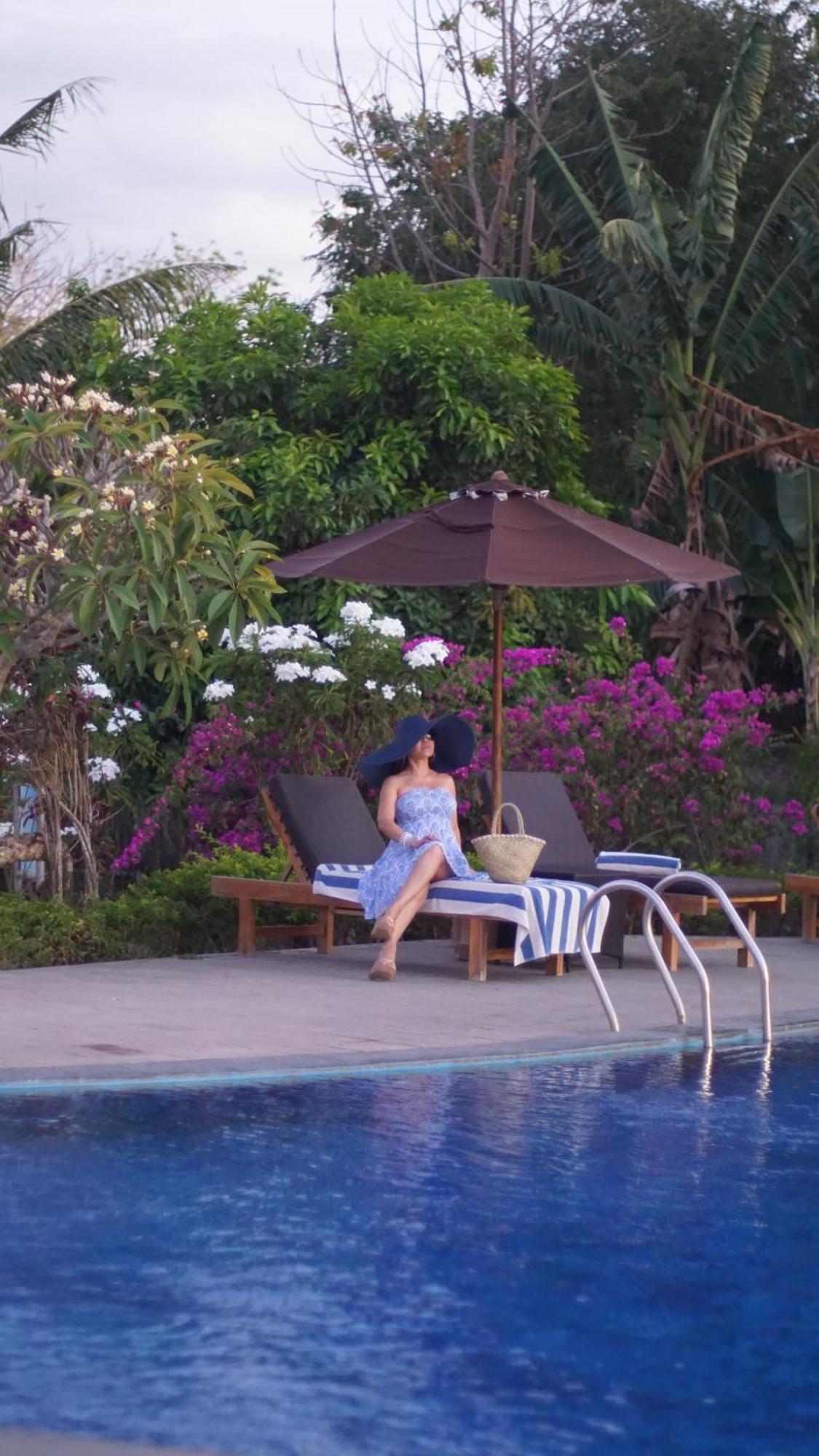Luwansa Beach Hotel Labuan Bajo Exterior foto