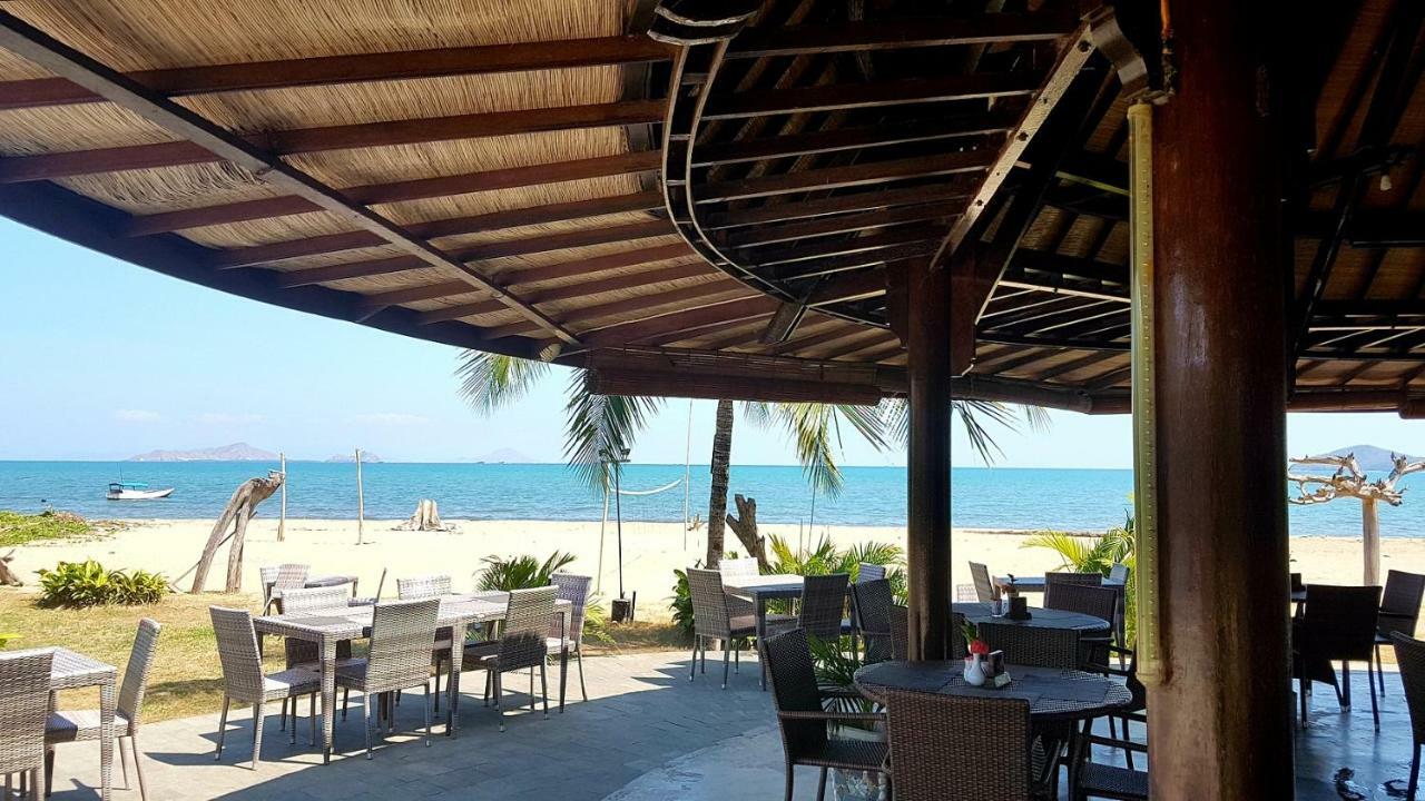 Luwansa Beach Hotel Labuan Bajo Exterior foto